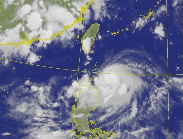 蘇拉颱風是否會登陸台灣，動向備受關注。   圖:中央氣象局
