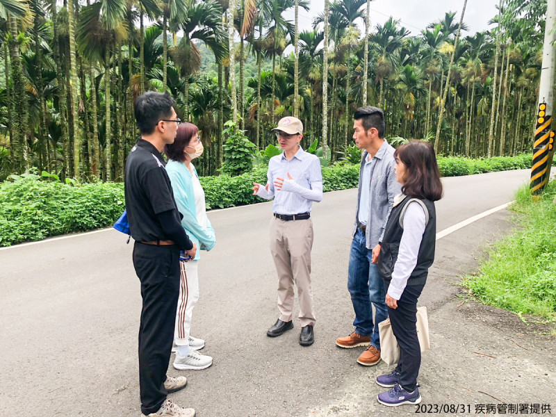 疾管署副署長羅一鈞今再度南下，分別前往雲林及台南參與登革熱防治工作及會議。   圖：疾管署／提供