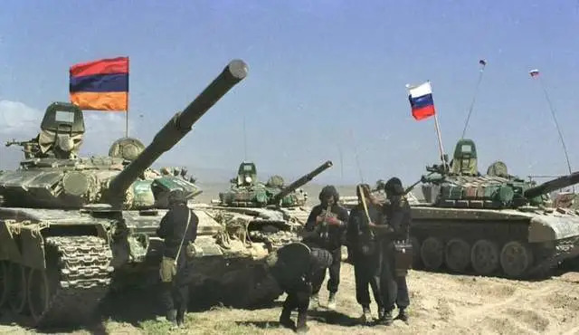 俄羅斯與亞美尼亞軍隊聯合演習。(資料照片)   圖：翻攝自騰訊網