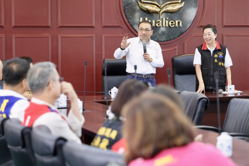 國民黨總統參選人侯友宜赴花蓮拜會花蓮縣長徐榛蔚。   圖：侯友宜競選辦公室/提供