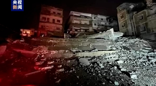 摩洛哥強震，造成至少632人死亡，到處都是斷垣殘壁。   圖 : 翻攝自央視新聞