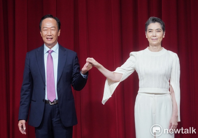 郭台銘宣布搭檔賴佩霞參選2024正、副總統。（資料照片）   圖：張良一/攝
