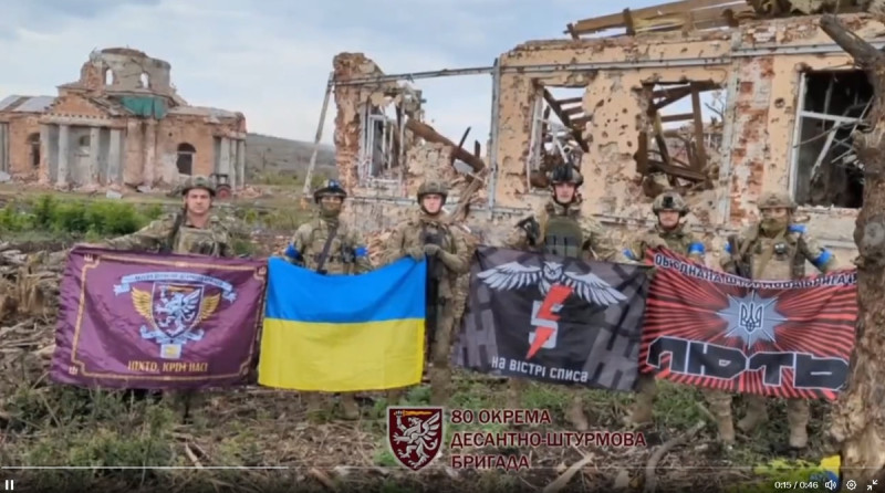 烏克蘭國防部17日表示，烏軍已收復前線關鍵城市巴赫姆特以南的戰略要鎮克里什奇夫卡，不少網友在社群網站分享好消息。   圖：翻攝自Clare #fella推特