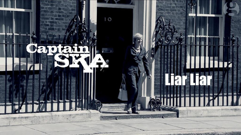 英國7人樂團「Captain Ska」在「騙子騙子2017年大選之歌」(Liar, Liar GE2017)，諷刺英國首相梅伊是「騙子」。   圖:翻攝自Captain Ska Facebook