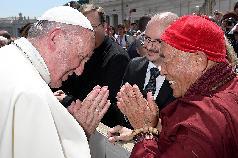 心道法師向教宗表達跨宗教合作的意願   圖：靈鷲山提供