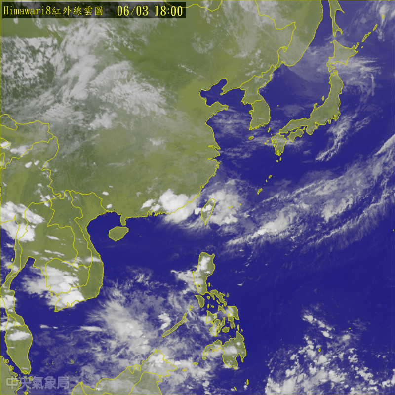 晚間六點的衛星雲圖，台灣上空有一大片雲雨區。   圖：中央氣象局提供