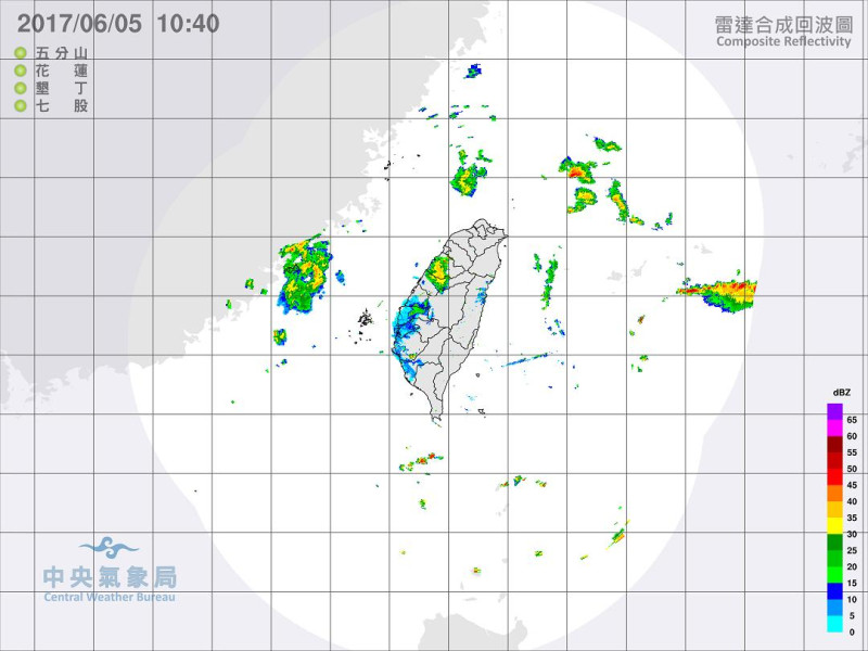 中央氣象局指出，旺盛對流雲系接近彰化至臺南地區，民眾要注意瞬間大雨、強陣風及雷擊。   圖：翻攝中央氣象局網站。