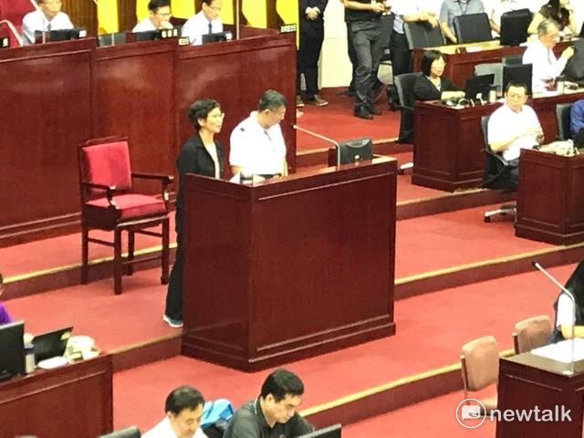 台北市長辦公室主任蔡壁如8日首度赴市議會備詢。   圖：周煊惠／攝