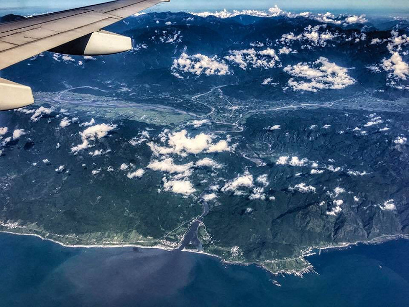 凌天航空直升機今天失事地點的秀姑巒溪與長虹橋。
   圖：翻攝自陳板臉書