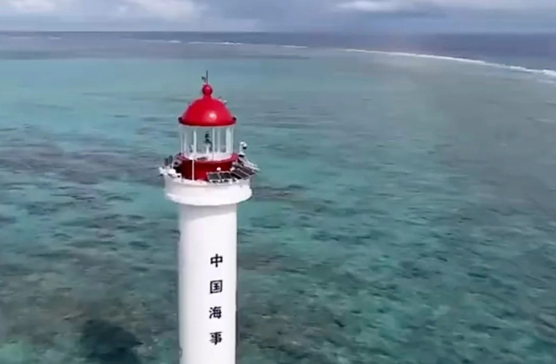 中國在具有爭議的南海設置監控系統，海事管理部門在西沙群島設置2座 斗衛星導航系統地面站，專家解讀具有潛在軍事意義。   圖：翻攝CCTV