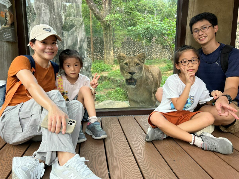 遊客不侵擾動物也可近距離觀察。   圖：高雄市觀光局/提供