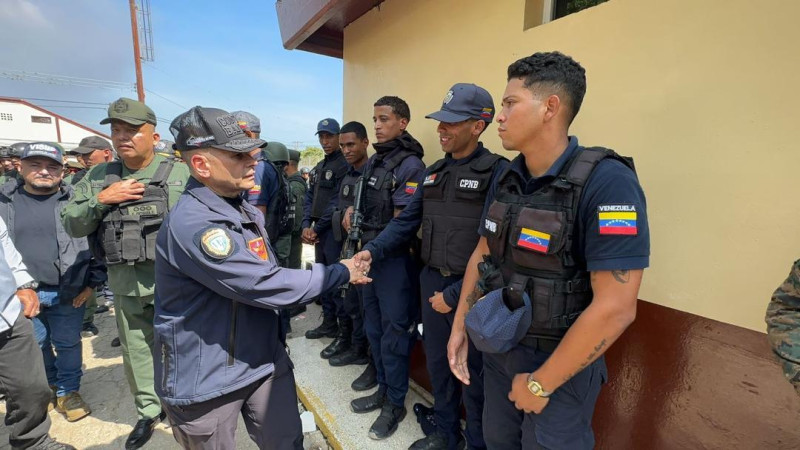 委內瑞拉政府稍早宣布，「抓獲所有在逃罪犯」的第二階段行動展開。據稱黑幫首腦弗洛雷斯正逃亡中。   圖：擷取自委內瑞拉總統馬杜洛「X」@NicolasMaduro