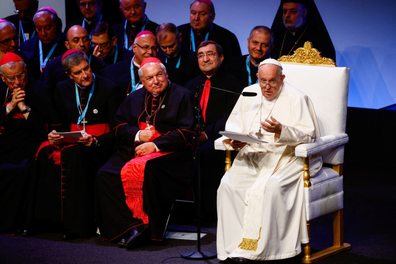 教宗方濟各23 日在法國馬賽舉行的地中海會議（MED 2023）之際在法羅宮舉行的一次會議上發表講話。   圖：路透社/達志影像