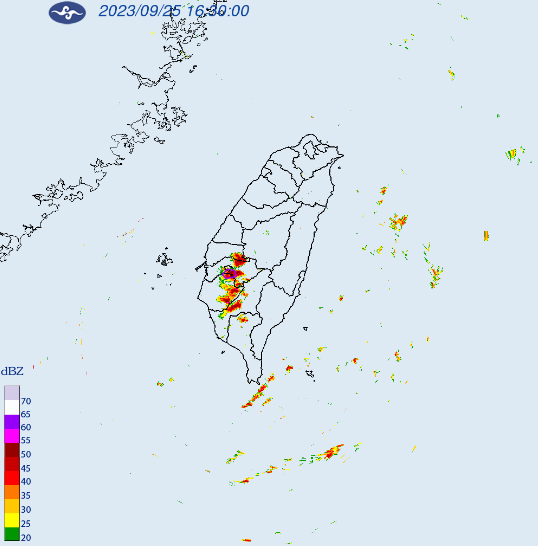 氣象署其中對台南市、嘉義縣、嘉義市發布大雷雨即時訊息   圖：取自中央氣象署