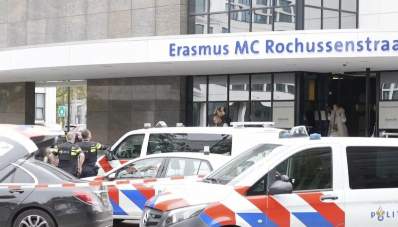 一名32歲男子穿戴戰鬥裝備闖入荷蘭鹿特丹市伊拉斯姆斯大學醫學中心開槍。   圖：美聯社／達志影像