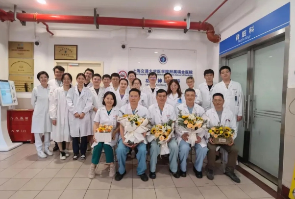 上海瑞金醫院功能神經外科孫伯民團隊。   圖 :  翻攝自《穀雨實驗室》