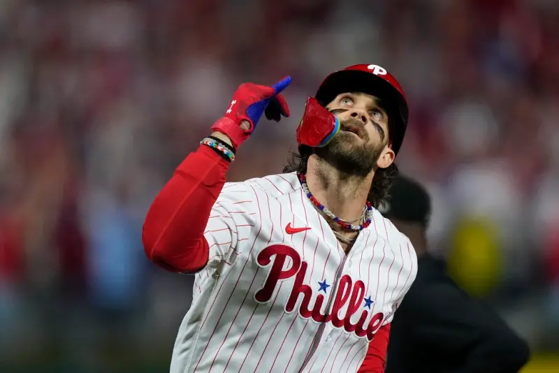 棒球確定重返2028洛杉磯奧運，費城人隊主砲哈波（Bryce Harper）渴望穿上美國隊球衣，並表示參加奧運是夢想。   圖／美聯社／達志影像