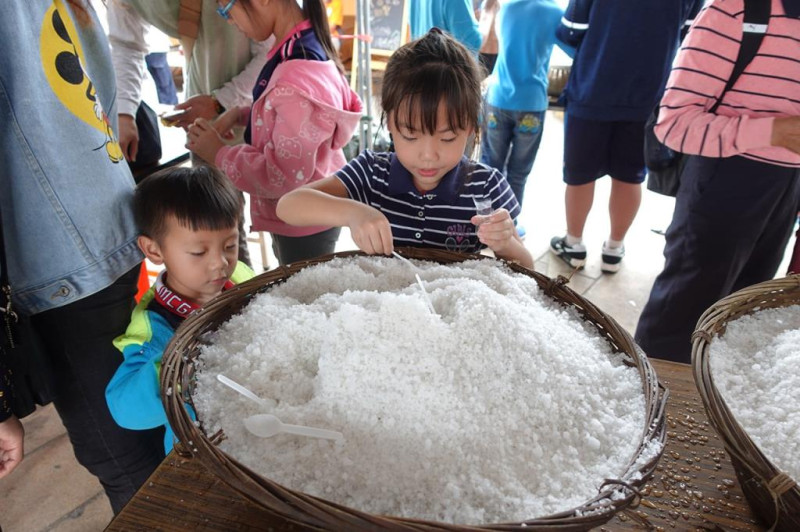 平安鹽袋。   圖：雲嘉南濱海國家風景區管理處/提供