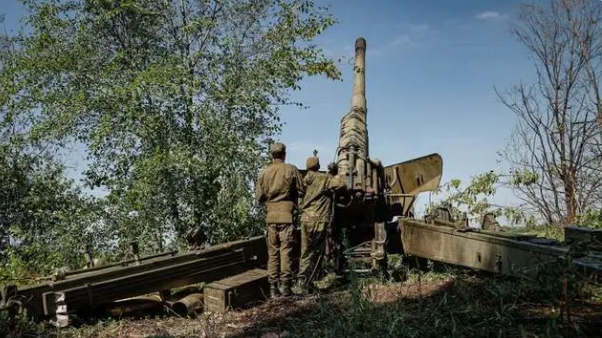 烏軍的砲兵穩穩佔據阿夫迪夫卡高地。   圖 : 翻攝自秦蓁