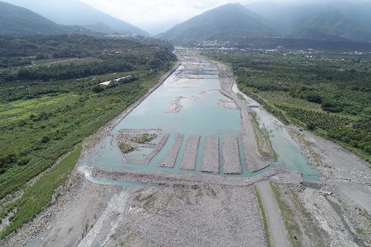 百年大旱抗旱水井緊急供水，地下水位已回升正常—高屏地區隘寮溪補注回補。   圖：取自水利署