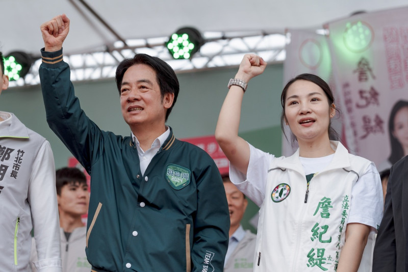 賴清德出席新竹縣第1選區立委參選人詹紀緹競選總部成立大會，拉抬竹縣立委選情。   圖：翻攝自賴清德臉書