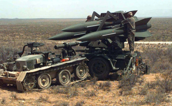 鷹式飛彈可用車輛拖拉部署。   圖 : 翻攝自騰訊網/ 矚望雲霄