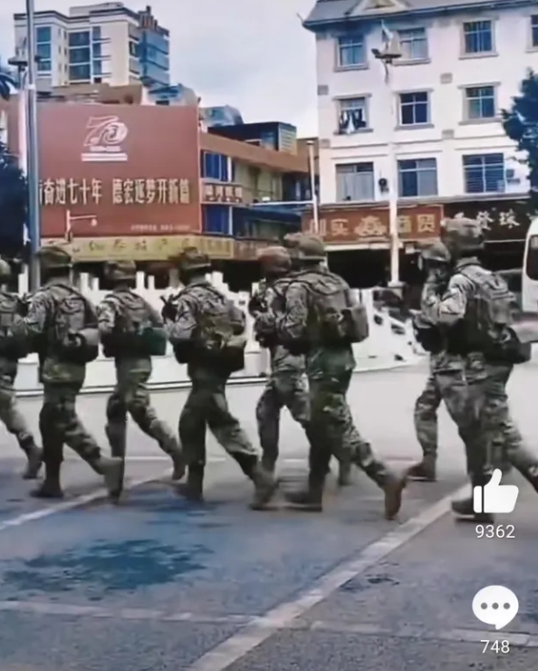 在網路流傳的抖音影片顯示，中國解放軍已接管雲南中緬邊境。   圖 : 翻攝自抖音