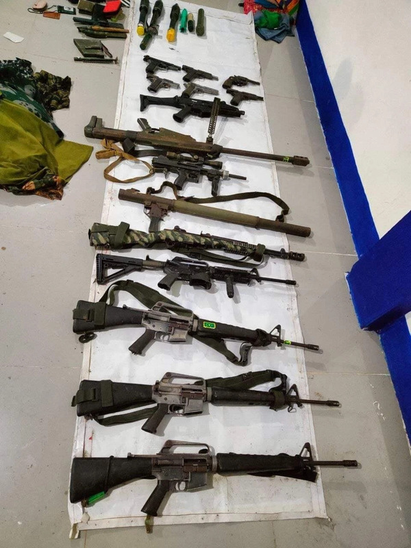 菲律賓警方繳獲的中國民種所擁非法槍枝。   圖：翻攝自騰訊網