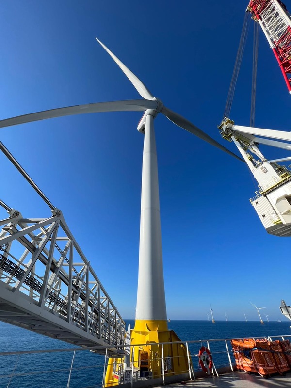 昨日已完成第270座離岸風力機組，累積裝置容量超過2.1GW。   圖：經濟部能源署／提供