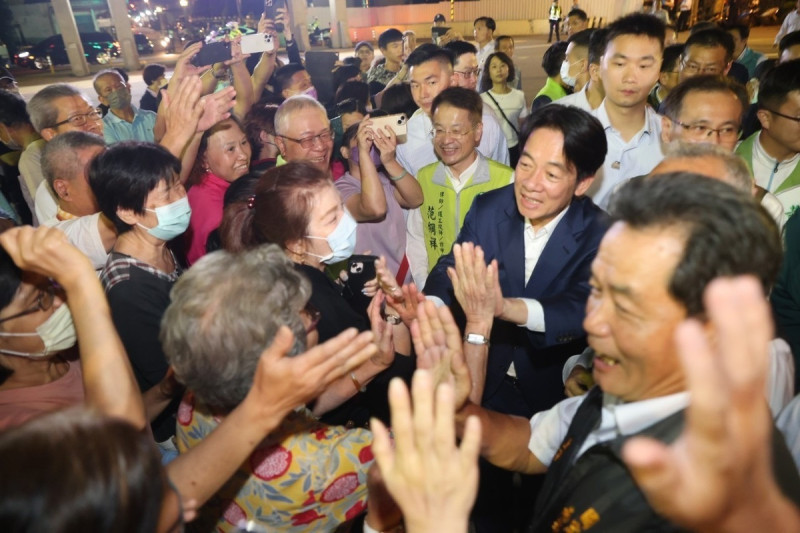 民進黨主席暨總統參選人賴清德今（12）晚出席「新竹市風城醫事後援會」。   圖：賴清德競選辦公室提供