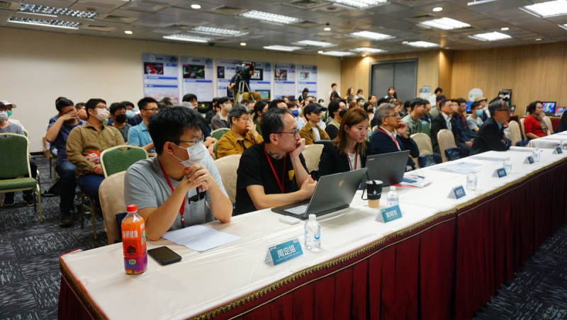 活動會場擠進了80多位的遊戲開發者共同參與盛會。   圖：創夢市集／提供