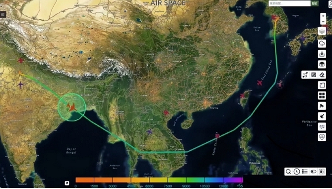 美軍E-4B「末日飛機」沿著半個中國週邊飛行。   圖 : 翻攝自老高論壇