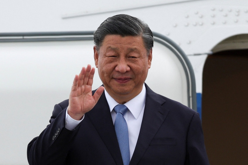 中國國家主席習近平抵達美國舊金山，將參加2023年亞太經合會議，並與美國總統會面。   圖：達志影像／路透
