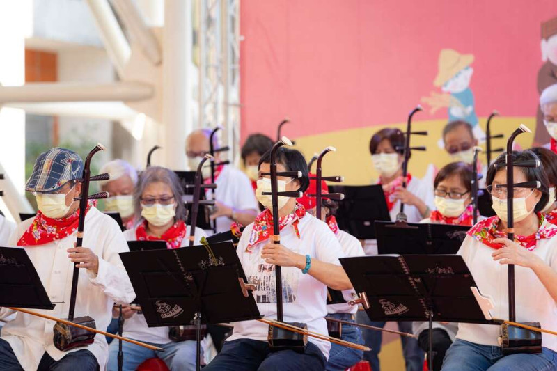 台北客家書院成果展涵蓋二胡、中國笛演奏客語樂曲表演。   圖：台北市政府客家事務委員會／提供