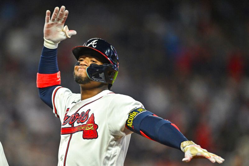 勇士隊明星外野手勇士Ronald Acuna Jr.技壓洛杉磯道奇雙星Mookie Betts與Freddie Freeman，拿下生涯首座年度MVP。（圖／美聯社／達志影像）   