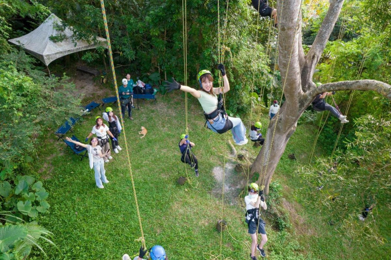 里山森遊會還有手作體驗和攀樹活動，4歲到70歲都可以參加。   圖：林業及自然保育署南投分署／提供