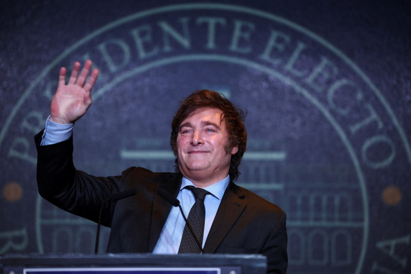 阿根廷總統哈維爾‧米萊（Javier Milei）上任兩個月後，政府宣布一月份實現財政盈餘，標誌著該國政府財政近十年來首次扭虧為盈。   圖：達志影像／路透社