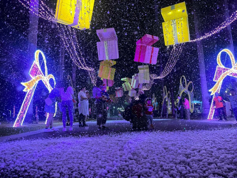 屏東聖誕節南國飄雪場景。 圖:屏東縣政府/提供
