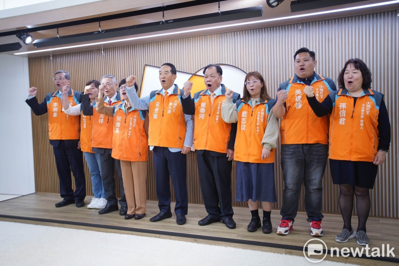 親民黨不分區立委名單出爐，黨主席宋楚瑜期許團隊將來進入立院做台灣的良心。   圖：林昀真/攝