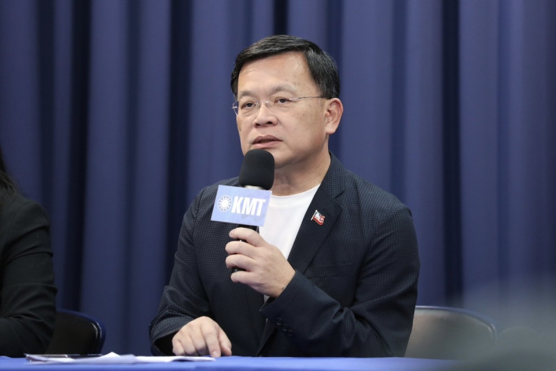國民黨召開記者會回應23日下午在君悅飯店所進行的會談。圖為國民黨文傳會主委林寬裕。   圖：國民黨提供