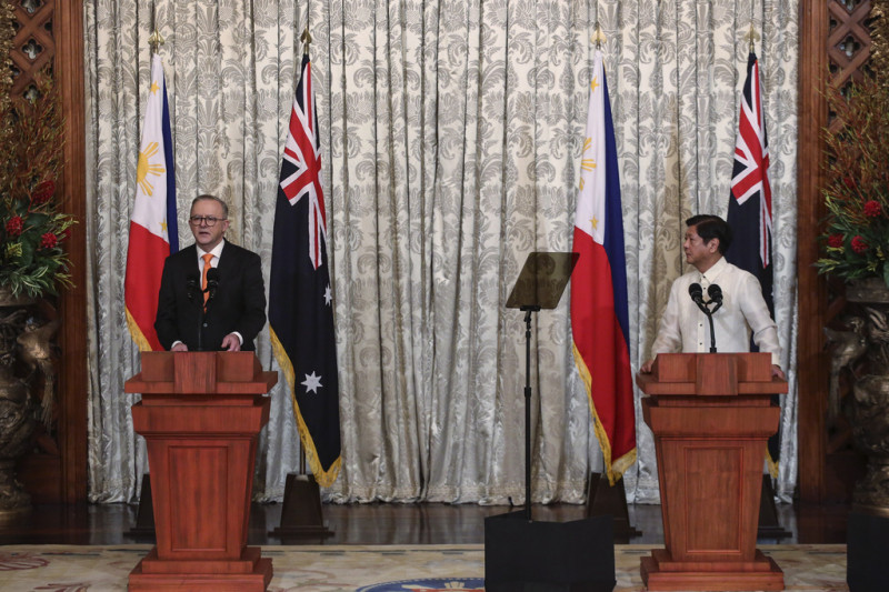 澳洲與菲律賓於9月8日星期五達成共識，共同決定將雙方關係提升為戰略夥伴關係。雙方未來計劃每年舉行國防部長會議，以進一步強化彼此的合作。   圖 : 達志影像/美聯社
