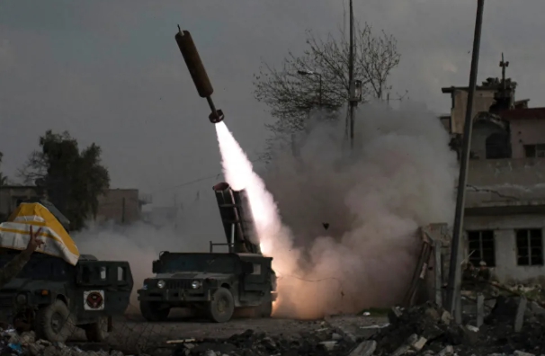 黎巴嫩真主黨用「阿克薩」系列火箭砲狂轟以軍。   圖 : 翻攝自騰訊網/杜文龍