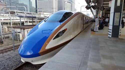 日本搭電車，一定要避免站在特定地方，因為這裡是公認「被冤枉為色狼機率最高處」。   圖：中央社檔案照片