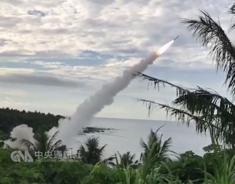 中科院今天順利試射愛國者飛彈攔截天弓飛彈。   圖 : 中央社