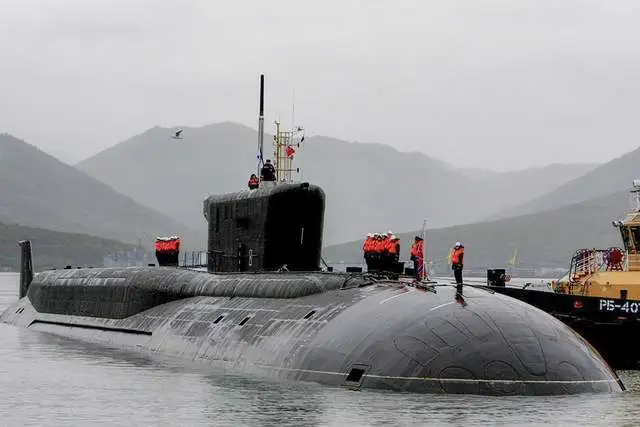 核潛艇是俄太平洋艦隊水面力量的主力之一。圖為俄太平洋艦隊「北風之神」級彈道導彈核潛艇。   圖：翻攝自老高風雲