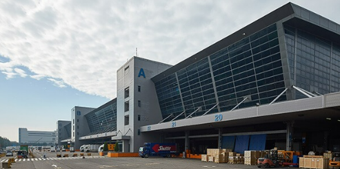 輝達公司決定將亞太成品倉儲設於遠雄航空自貿港加值園區內，以滿足全球高階AI晶片的需求。   圖：翻攝自遠雄航空自貿港加值園 官方網站