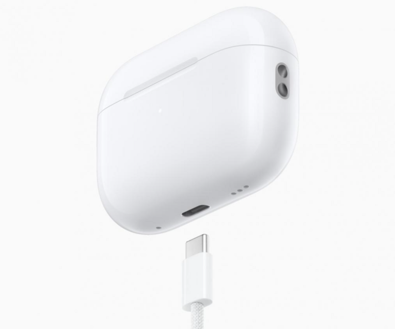 蘋果官網近日上架AirPods Pro 2 USB-C接孔的充電盒，售價為2990元，用戶可單獨購買充電盒使用。   圖：取自蘋果官網