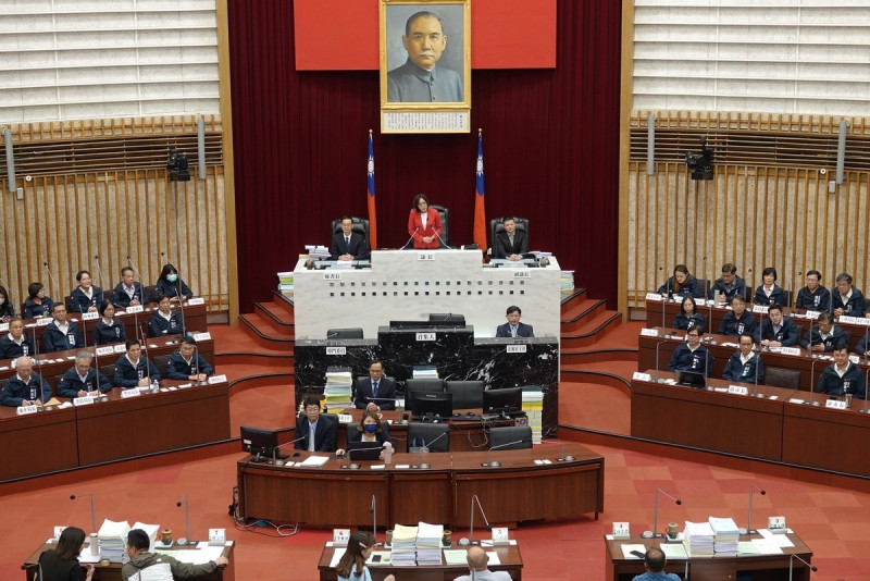 高雄市議會第四屆第2次定期大會閉幕。   圖：高雄市議會/提供