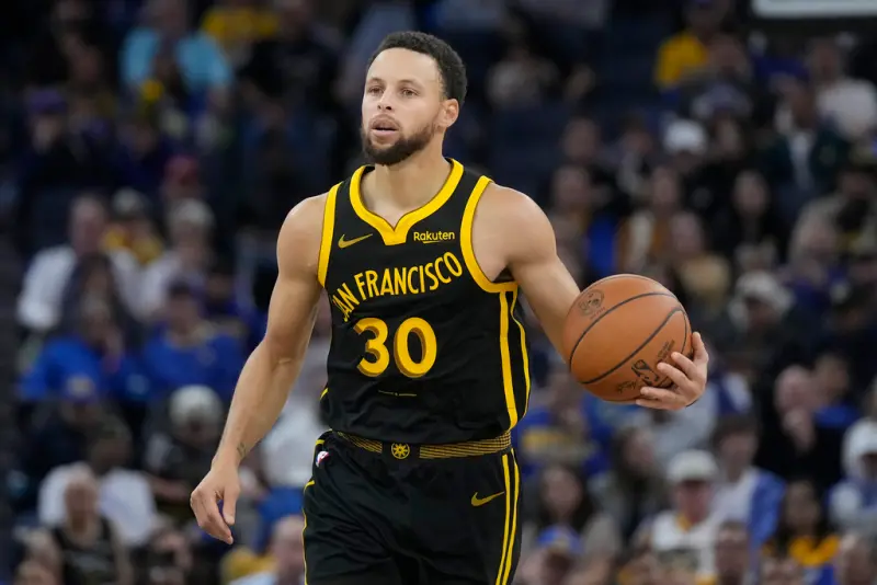 ▲本場Stephen Curry三分球8中0，根據NBA官方統計，Curry將連續三分球命中場次定今在第268場。（圖／美聯社／達志影像）   