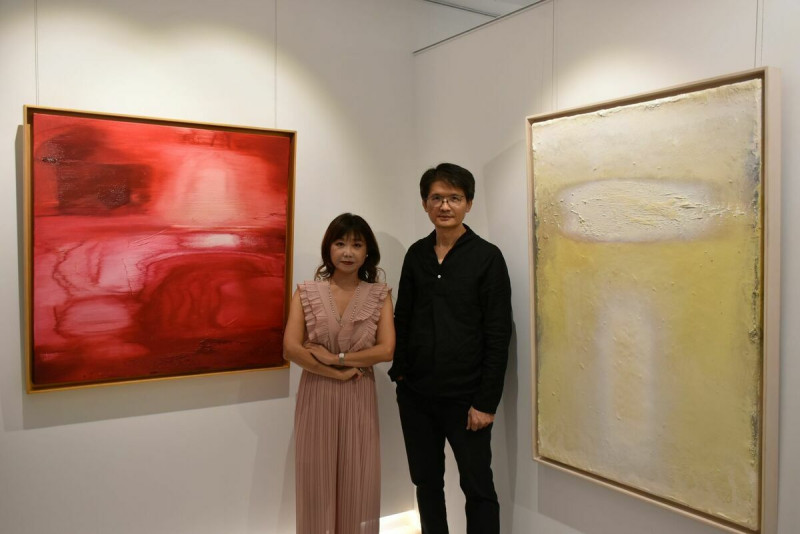 陳美芬(左)將阿卜極推上國際藝術市場。 圖:孫家銘攝